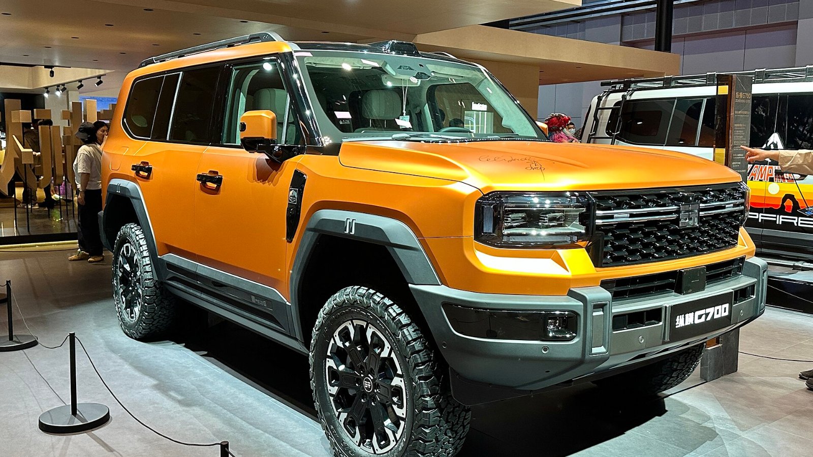 SUV JETOUR Zongheng G700 de carrocería cuadrada exhibido en el Salón del Automóvil de Shanghái