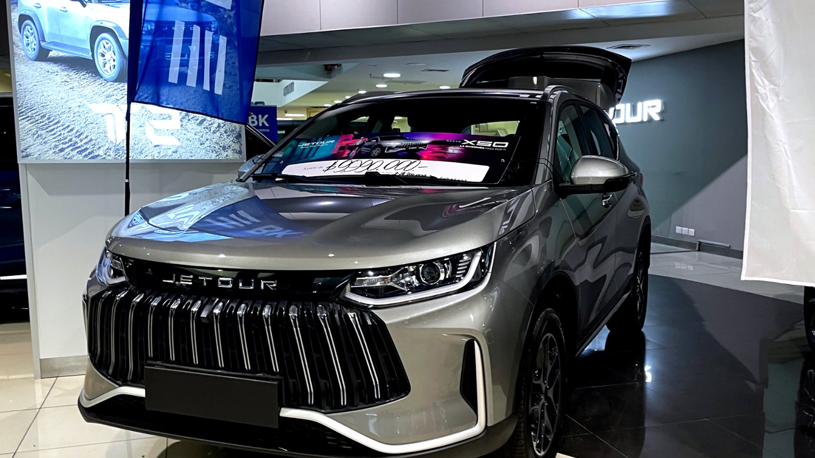 JETOUR X50 fotografiado en Chile en noviembre de 2025